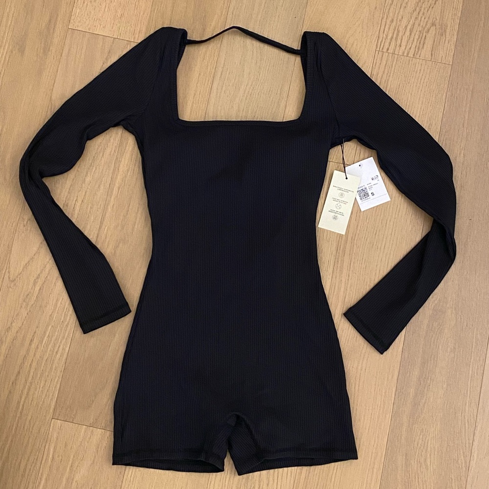Forever 21 Active Square Neck Long Sleeve Romper